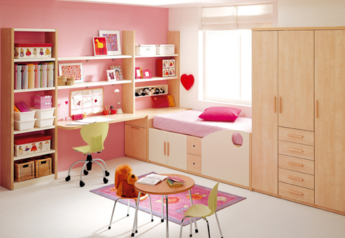 Dormitorio juvenil moderno de niña